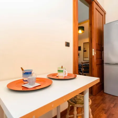 Guesthost - Piazza Statuto Comfy - With 2 Balconies *