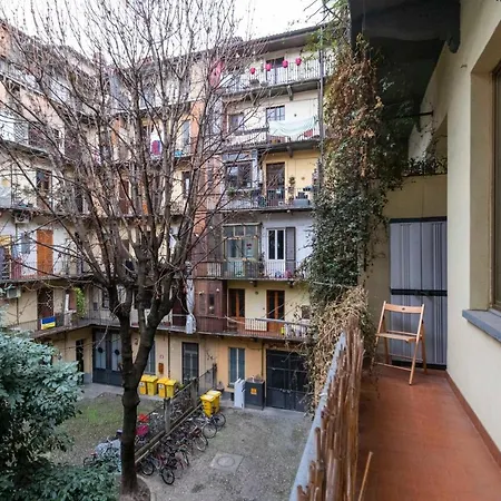 Guesthost - Piazza Statuto Comfy - With 2 Balconies
