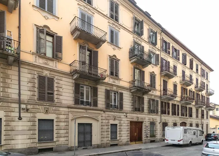 Piazza Statuto Comfy - With 2 Balconies * Torino