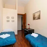 Appartement Guesthost - Piazza Statuto Comfy - With 2 Balconies Turin