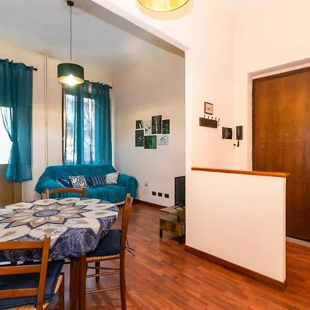 Guesthost - Piazza Statuto Comfy - With 2 Balconies 아파트 *