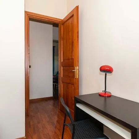 아파트 Guesthost - Piazza Statuto Comfy - With 2 Balconies *