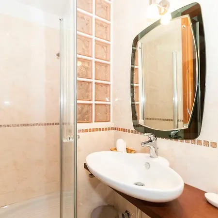 Apartament Guesthost - Piazza Statuto Comfy - With 2 Balconies *